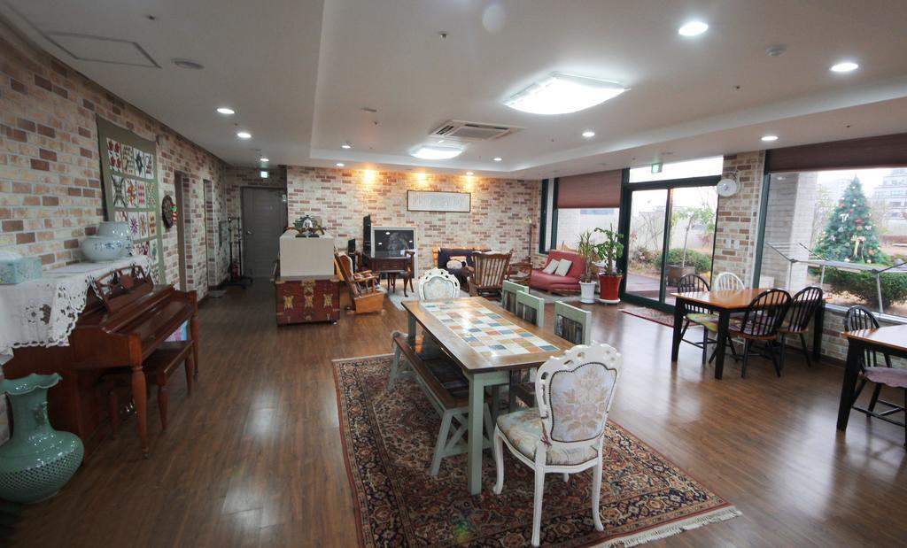Hostel The New Day Busan Esterno foto