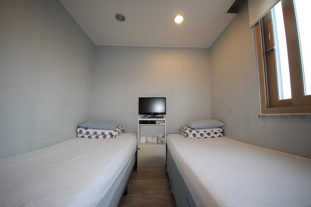 Hostel The New Day Busan Esterno foto