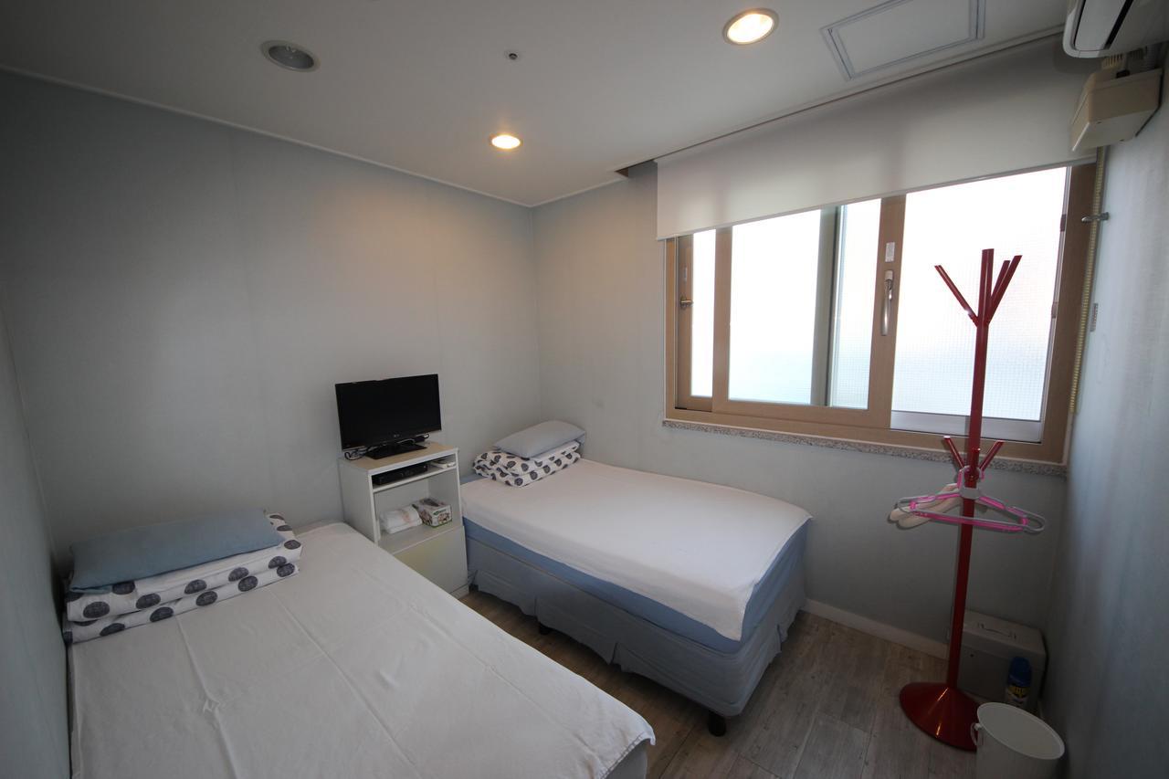 Hostel The New Day Busan Esterno foto