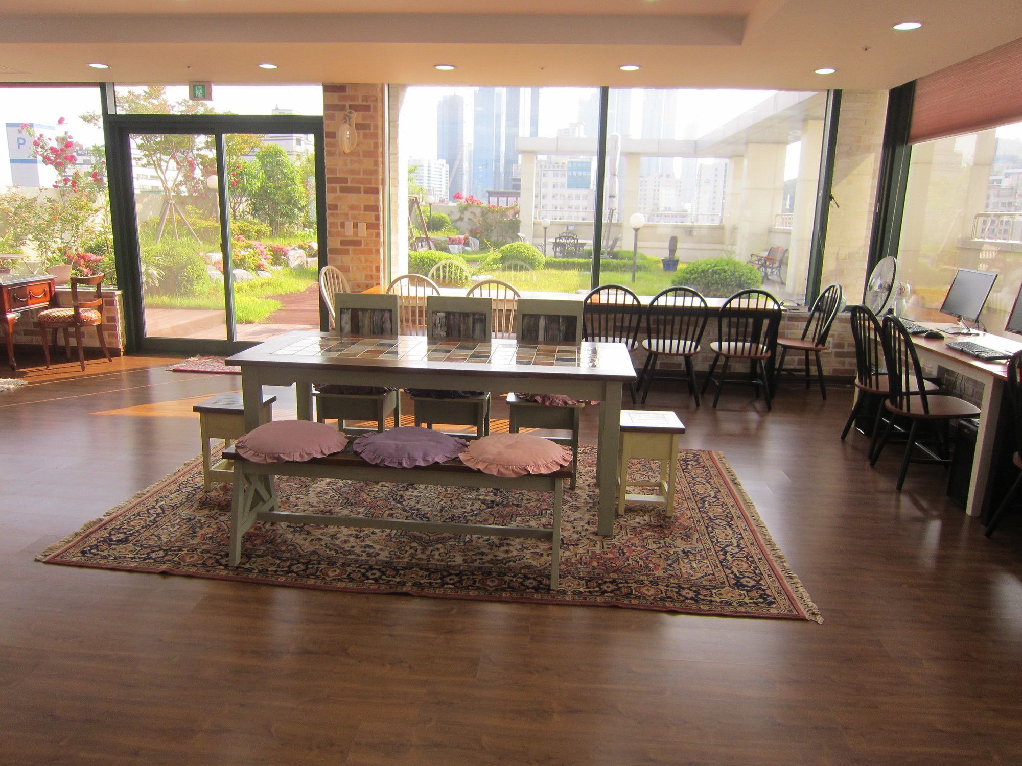 Hostel The New Day Busan Esterno foto